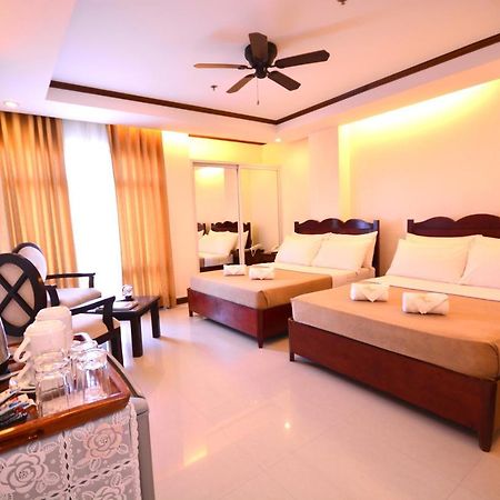 Ipil Suites Puerto Princesa Exterior foto