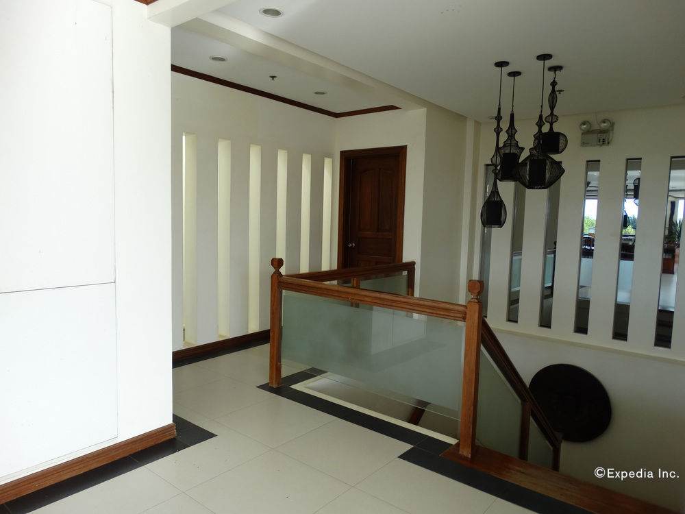 Ipil Suites Puerto Princesa Exterior foto
