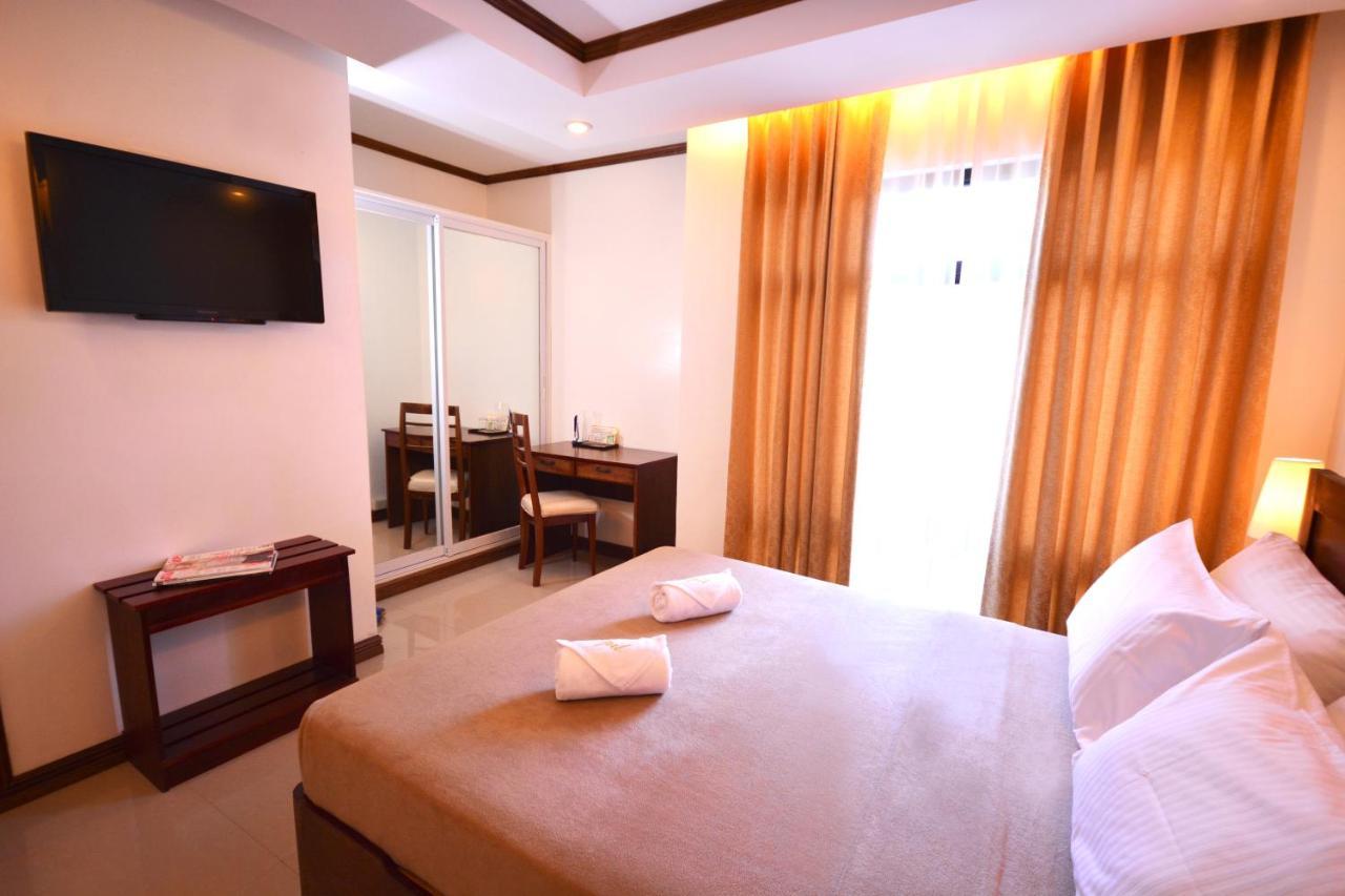 Ipil Suites Puerto Princesa Exterior foto