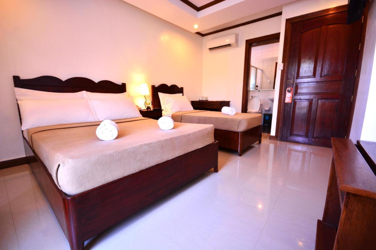 Ipil Suites Puerto Princesa Exterior foto